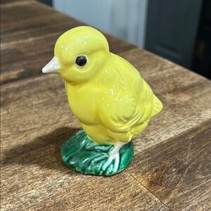 **SOLD** Yellow Ceramic Baby Chick 🐣